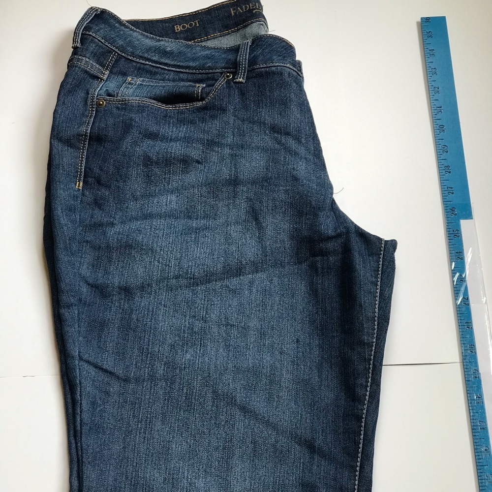 ♦️Sz 18P | Faded Glory | Boot Cut | Curvy Jean’s - Picture 5 of 6
